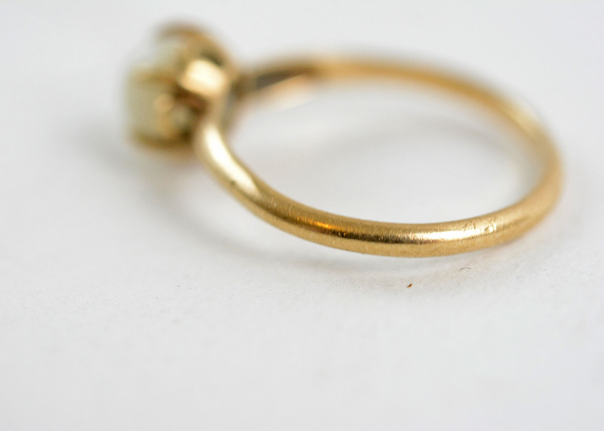 Vintage Uncas Design 10K Yellow Gold Pearl Solitaire Ring