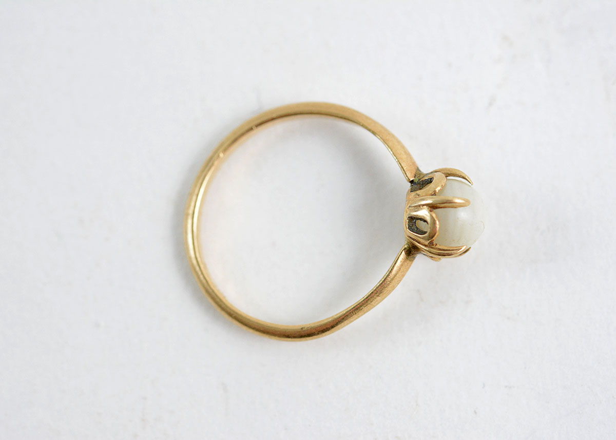 Vintage Uncas Design 10K Yellow Gold Pearl Solitaire Ring
