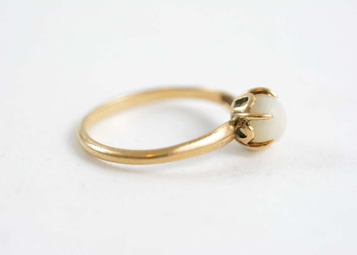 Vintage Uncas Design 10K Yellow Gold Pearl Solitaire Ring