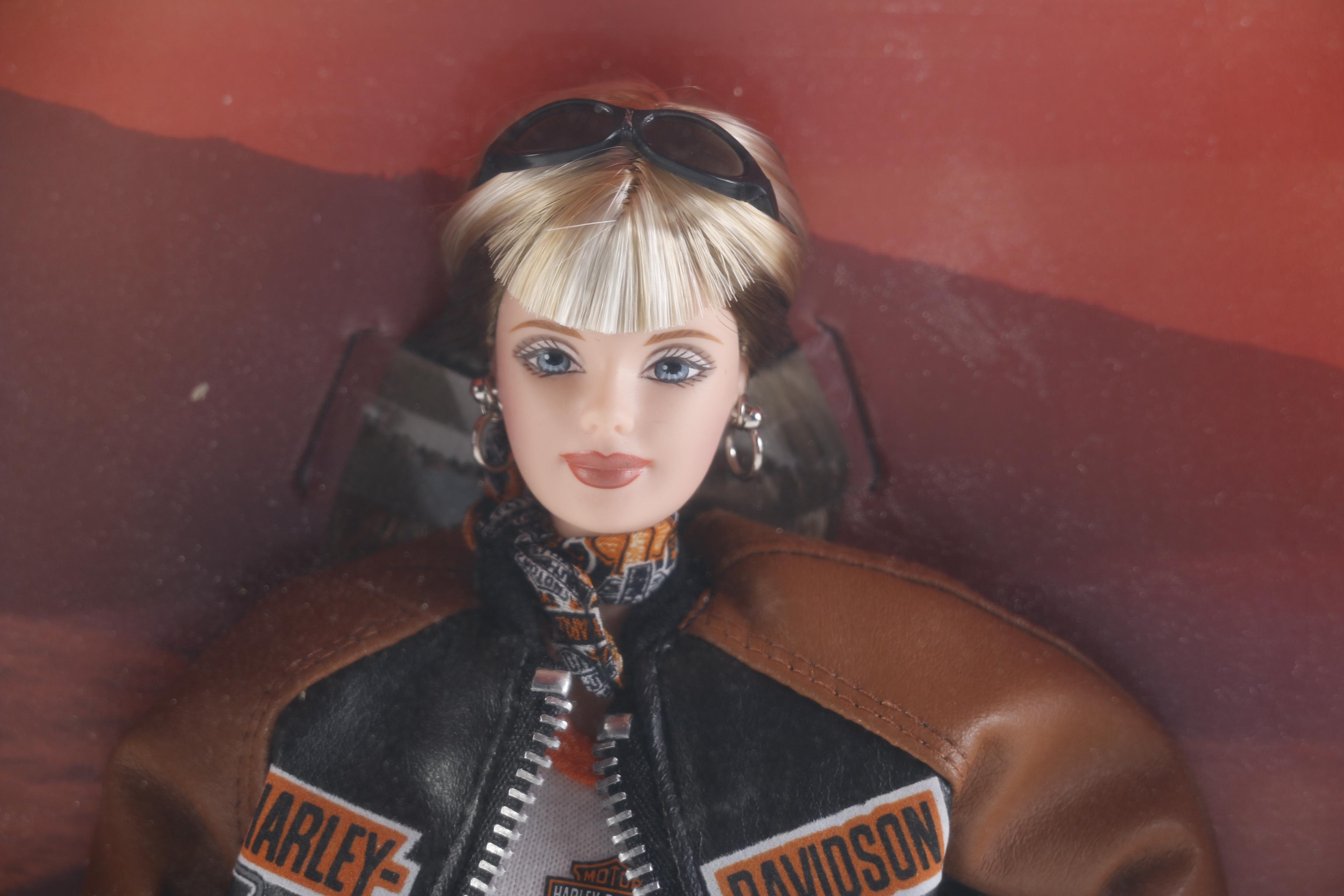 1999 Mattel Harley-Davidson Barbie Dolls and Motorcycle