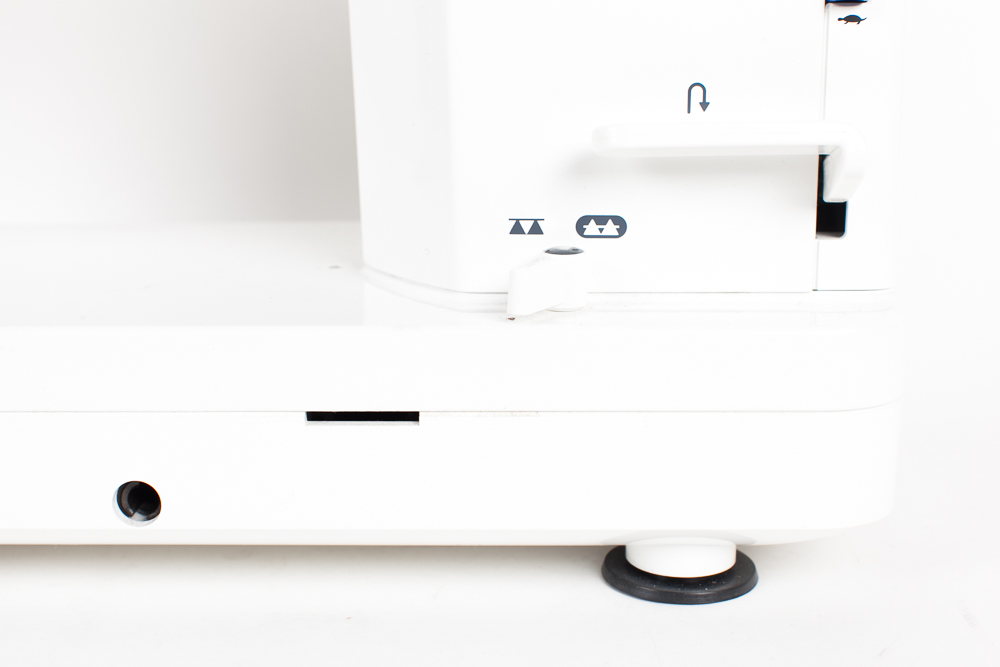 Juki TL-2010Q 9" Arm Straight Stitch Sewing Quilting Machine