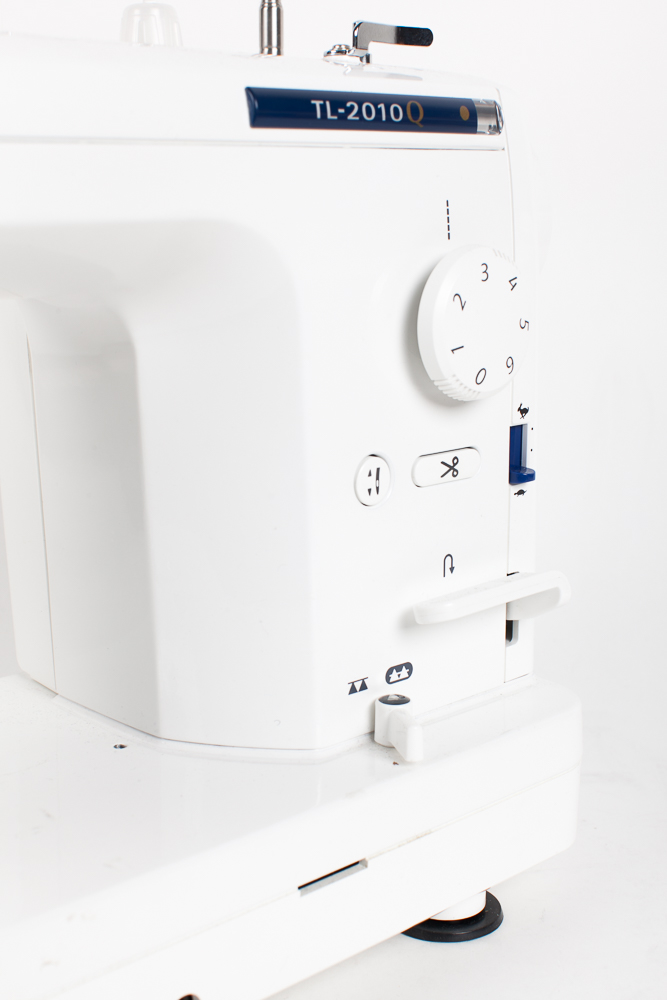 Juki TL-2010Q 9" Arm Straight Stitch Sewing Quilting Machine