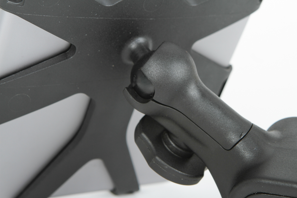 iPad Mini 4 WiFi with iKlip 2