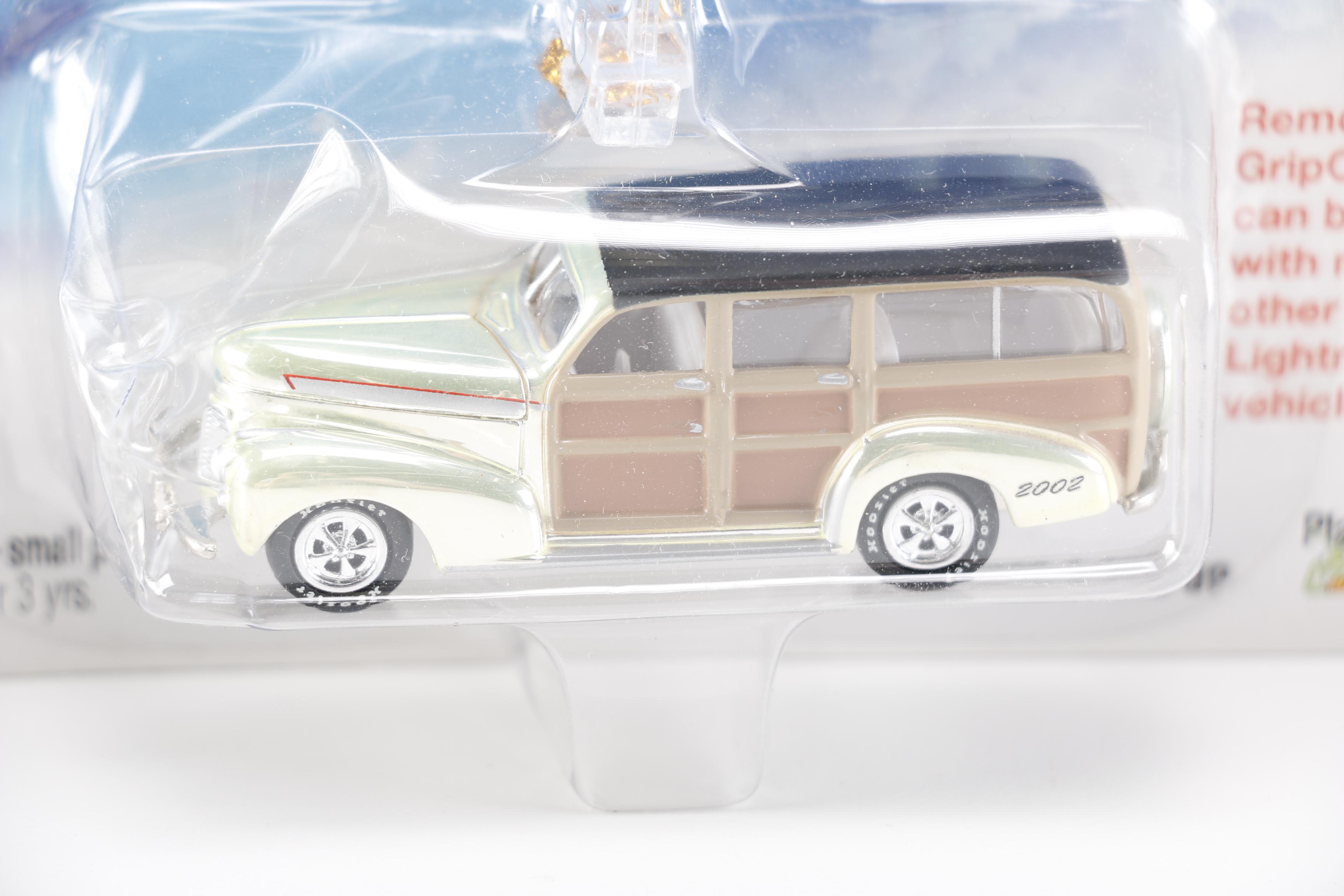 Johnny Lightning 2002 Holiday Classic Die-Cast Car Ornaments