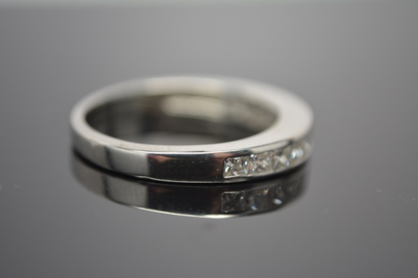 Platinum 0.96 CTW Princess Cut Diamond Ring