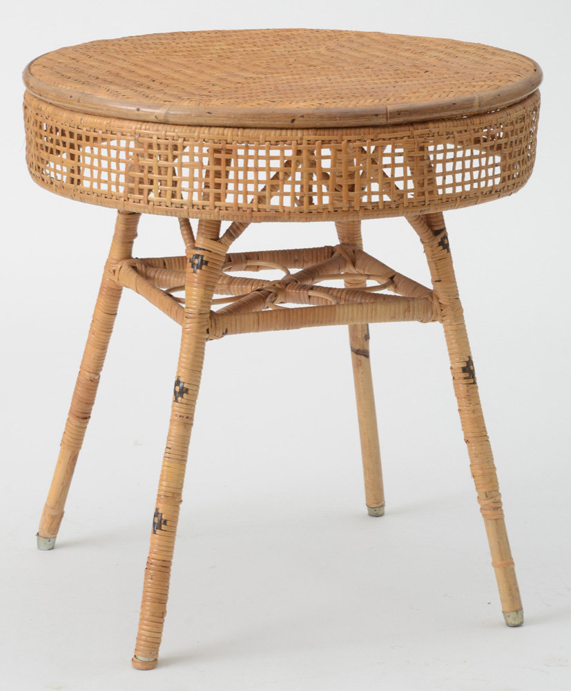 Mid-century Wicker Round Side Table
