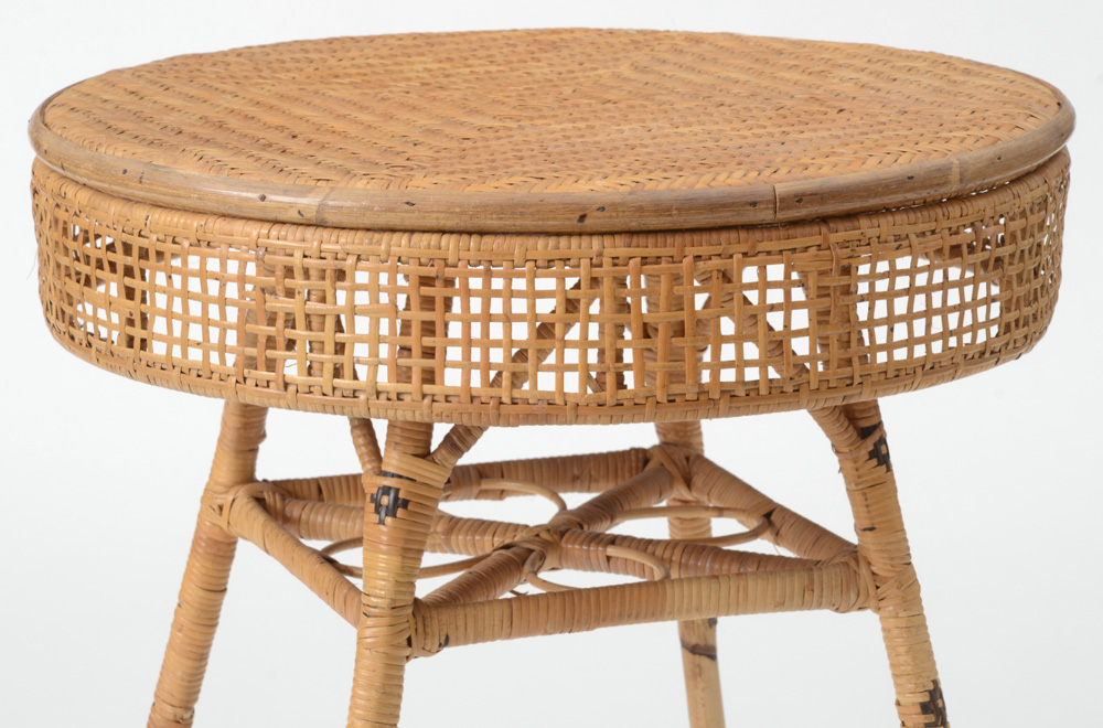 Mid-century Wicker Round Side Table