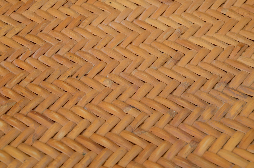 Mid-century Wicker Round Side Table