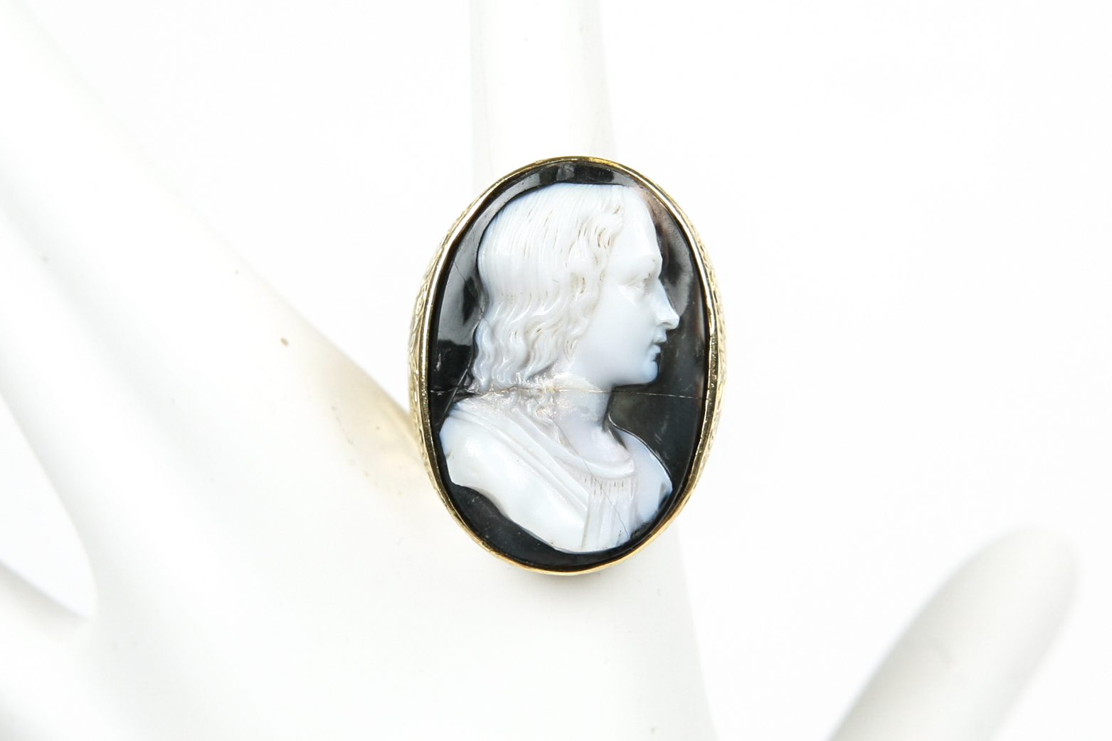 18K Yellow Gold Cameo Ring