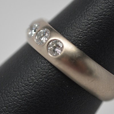 18K Brushed White Gold Five Diamond Band