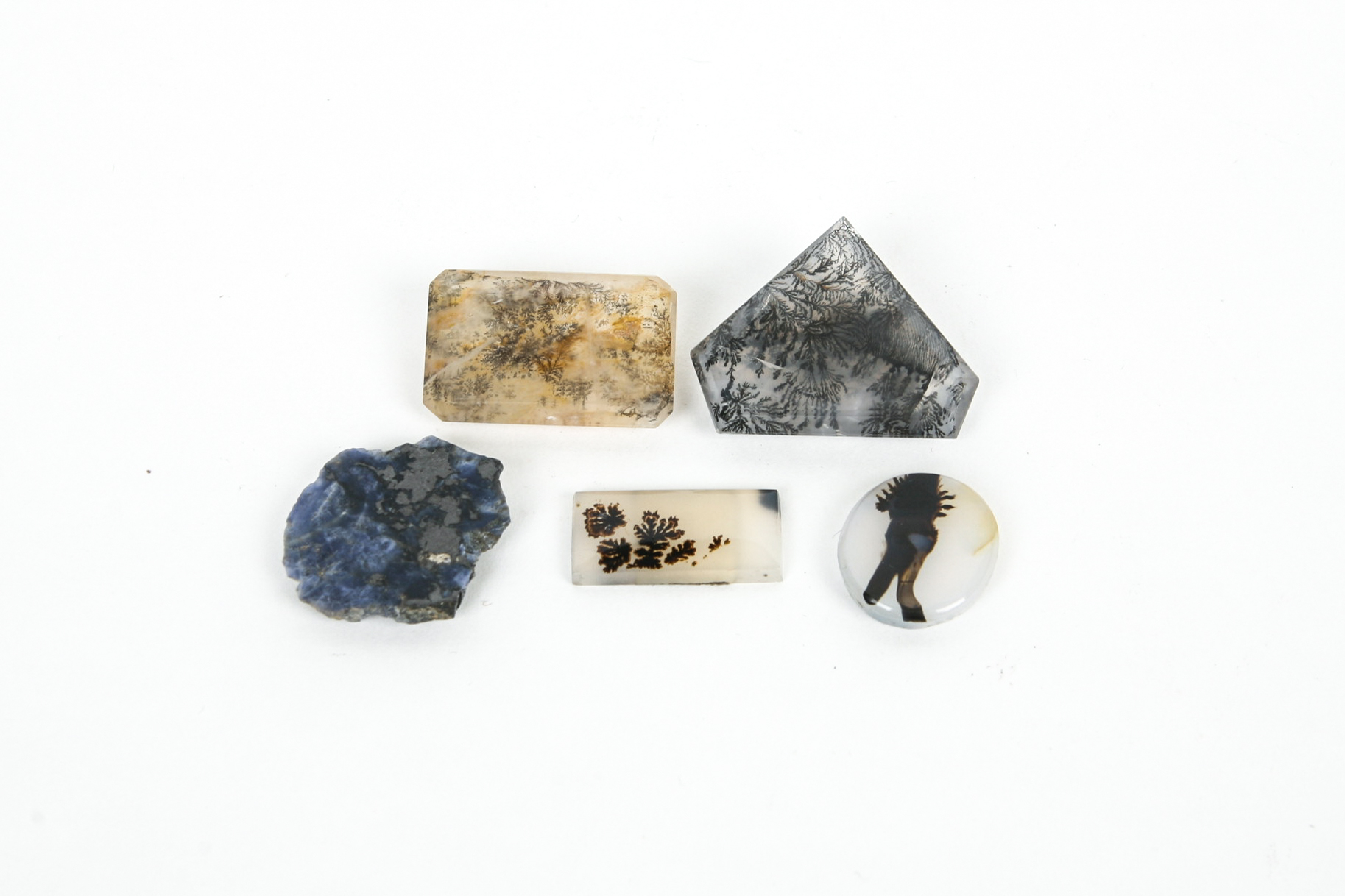 Loose Agate and Sodalite Pieces