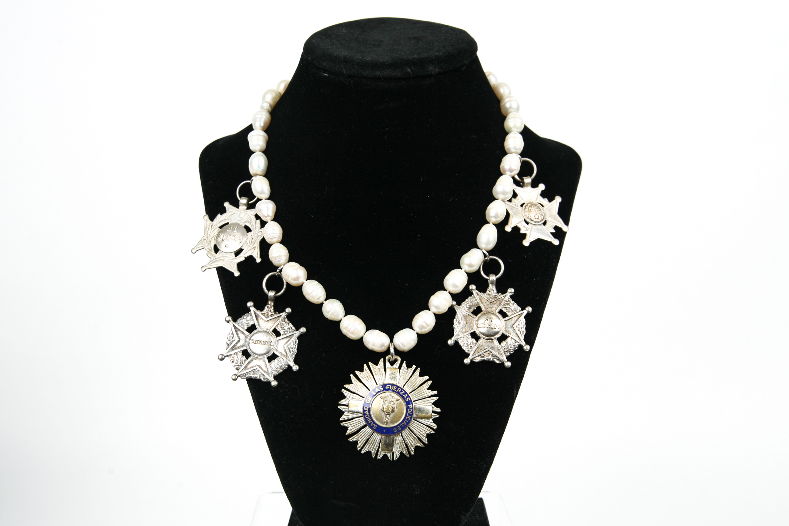 Baroque Pearl Necklace with Silver Tone Medallions
