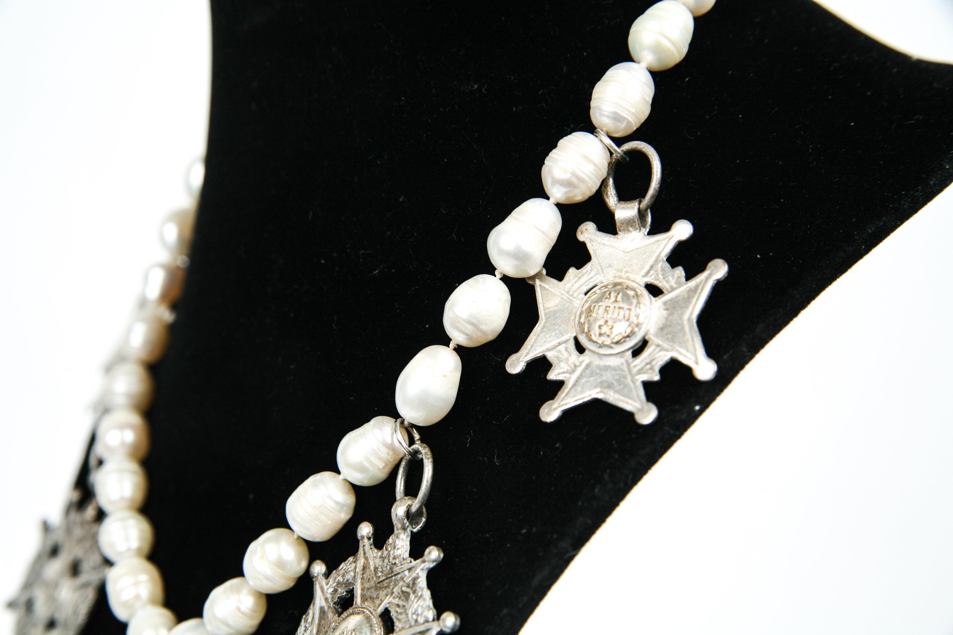 Baroque Pearl Necklace with Silver Tone Medallions