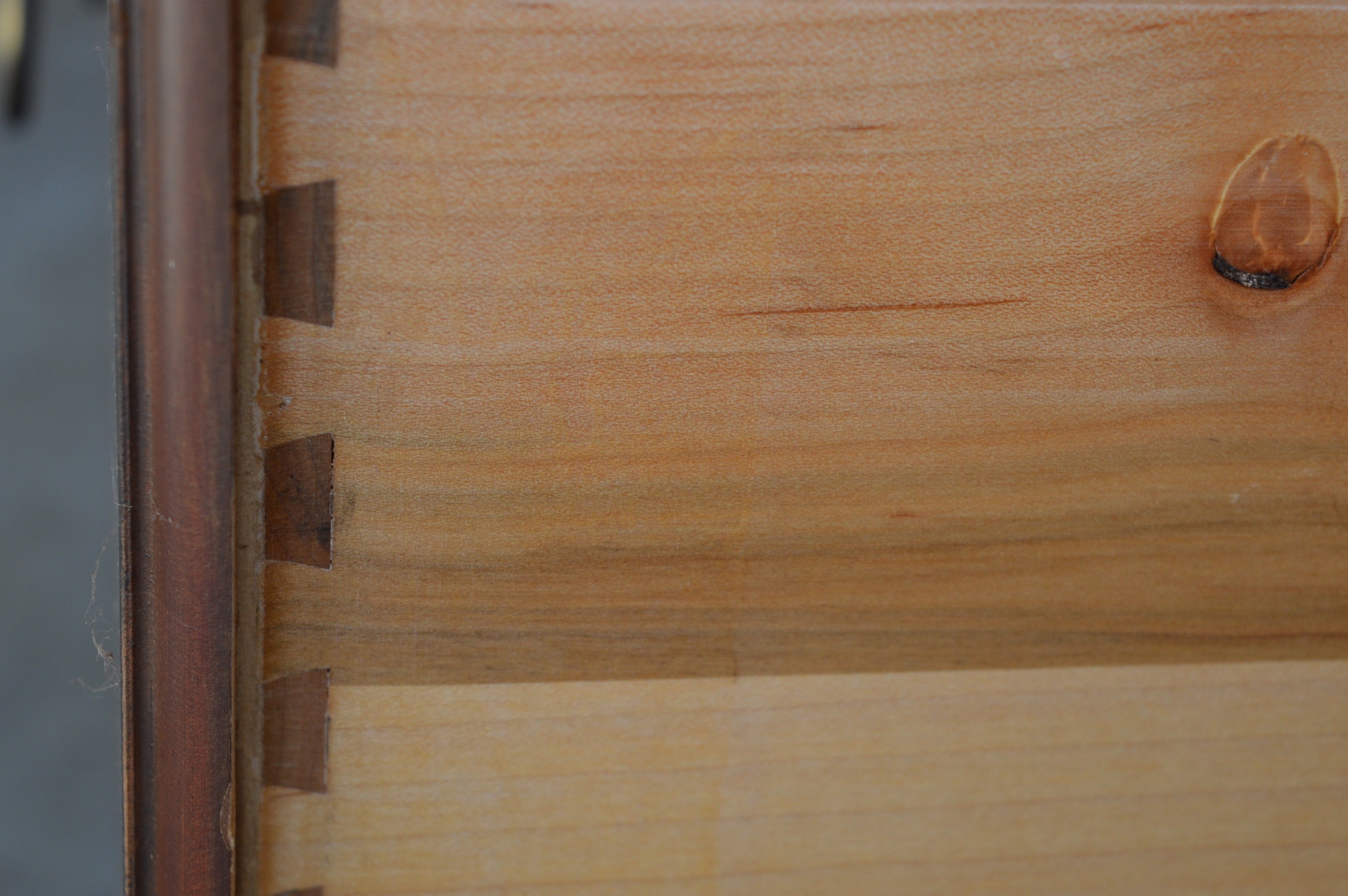 Ethan Allen "British Classics" Mirrored and Lighted Curio Cabinet