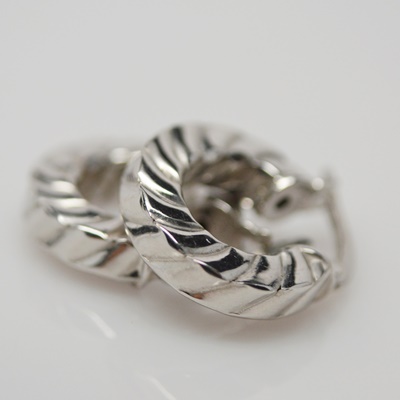 Zadi 18K White Gold Hoop Pierced Earrings