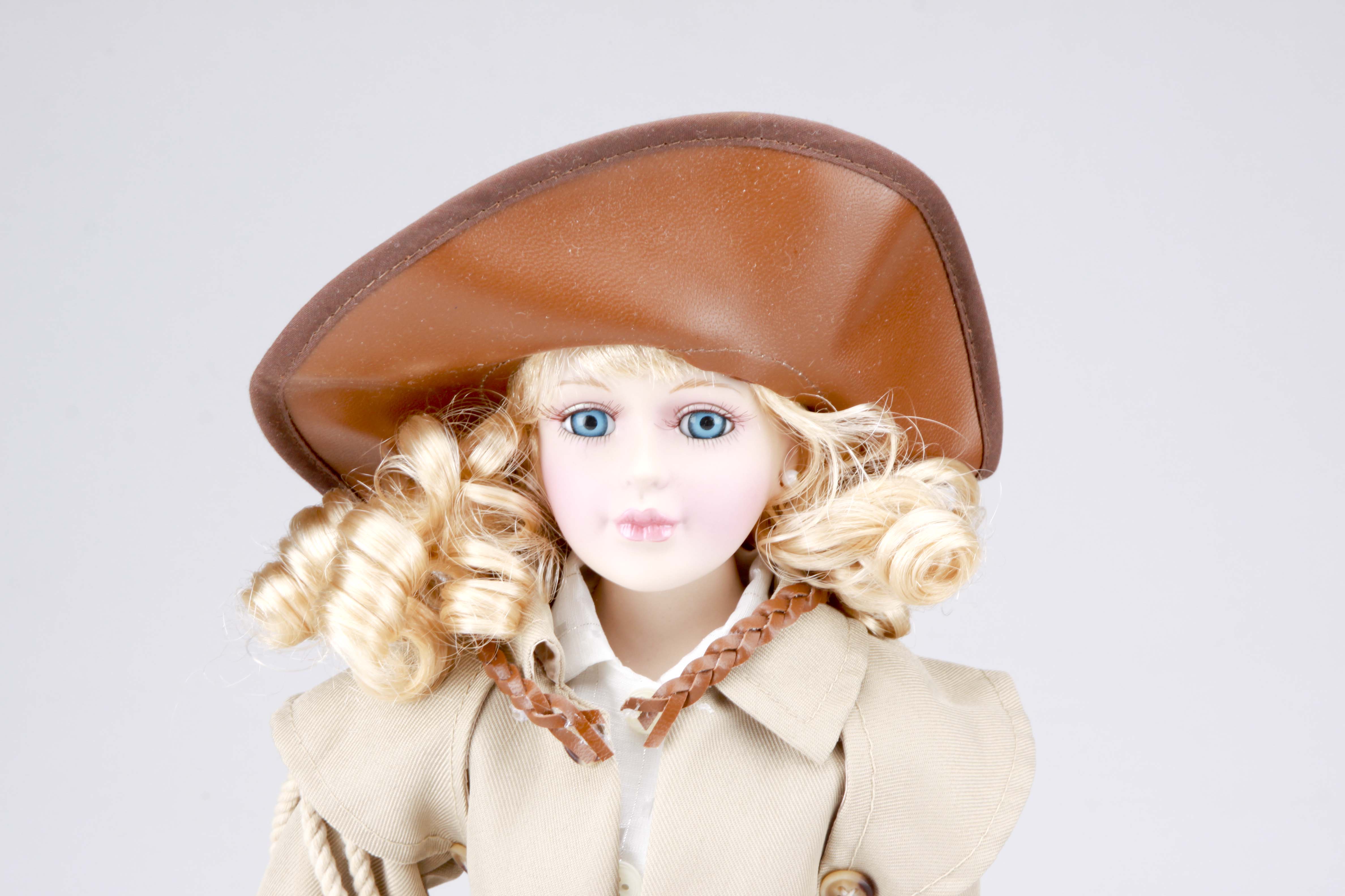 Homeart Porcelain Doll "Beth"