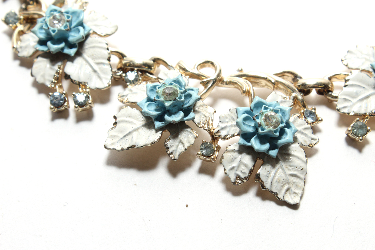 Art Deco Blue and White Floral Choker Set