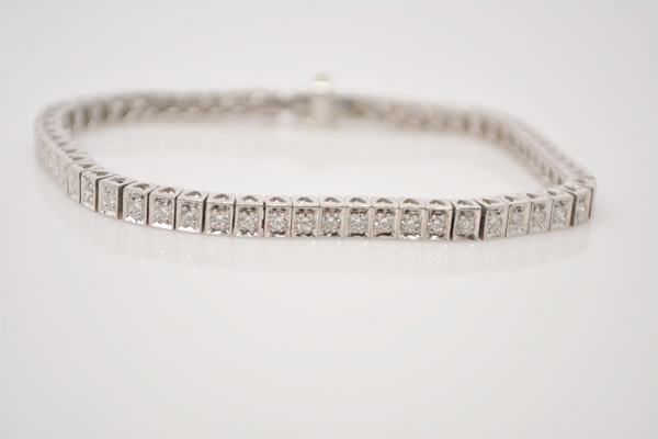 Vintage Platinum 1.95 CTW Diamond Heart Link Tennis Bracelet