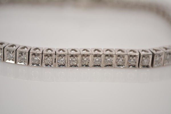 Vintage Platinum 1.95 CTW Diamond Heart Link Tennis Bracelet