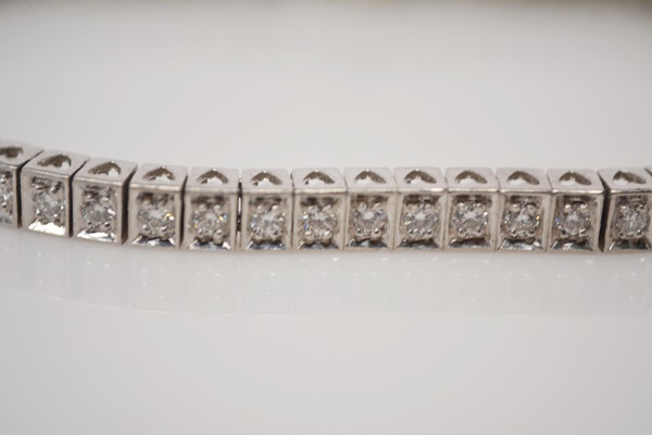 Vintage Platinum 1.95 CTW Diamond Heart Link Tennis Bracelet