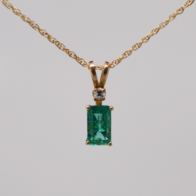 14K Yellow Gold Natural Emerald and Diamond Pendant Necklace