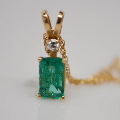 14K Yellow Gold Natural Emerald and Diamond Pendant Necklace