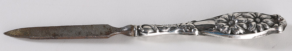 Sterling Silver Handled Nail File With Repoussé Daisies