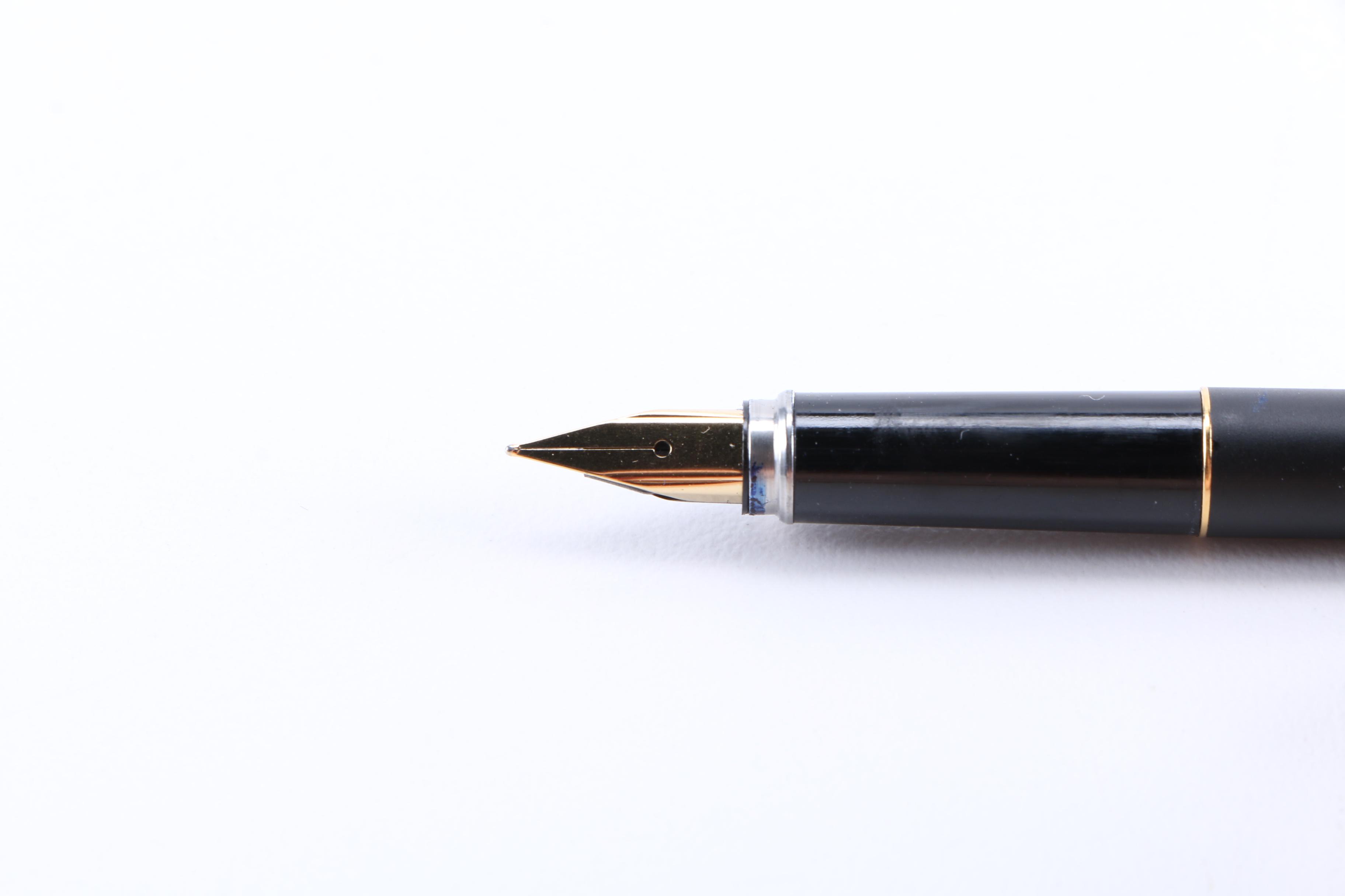 Black Lacquer and Brass Aurora Marco Polo Fountain Pen