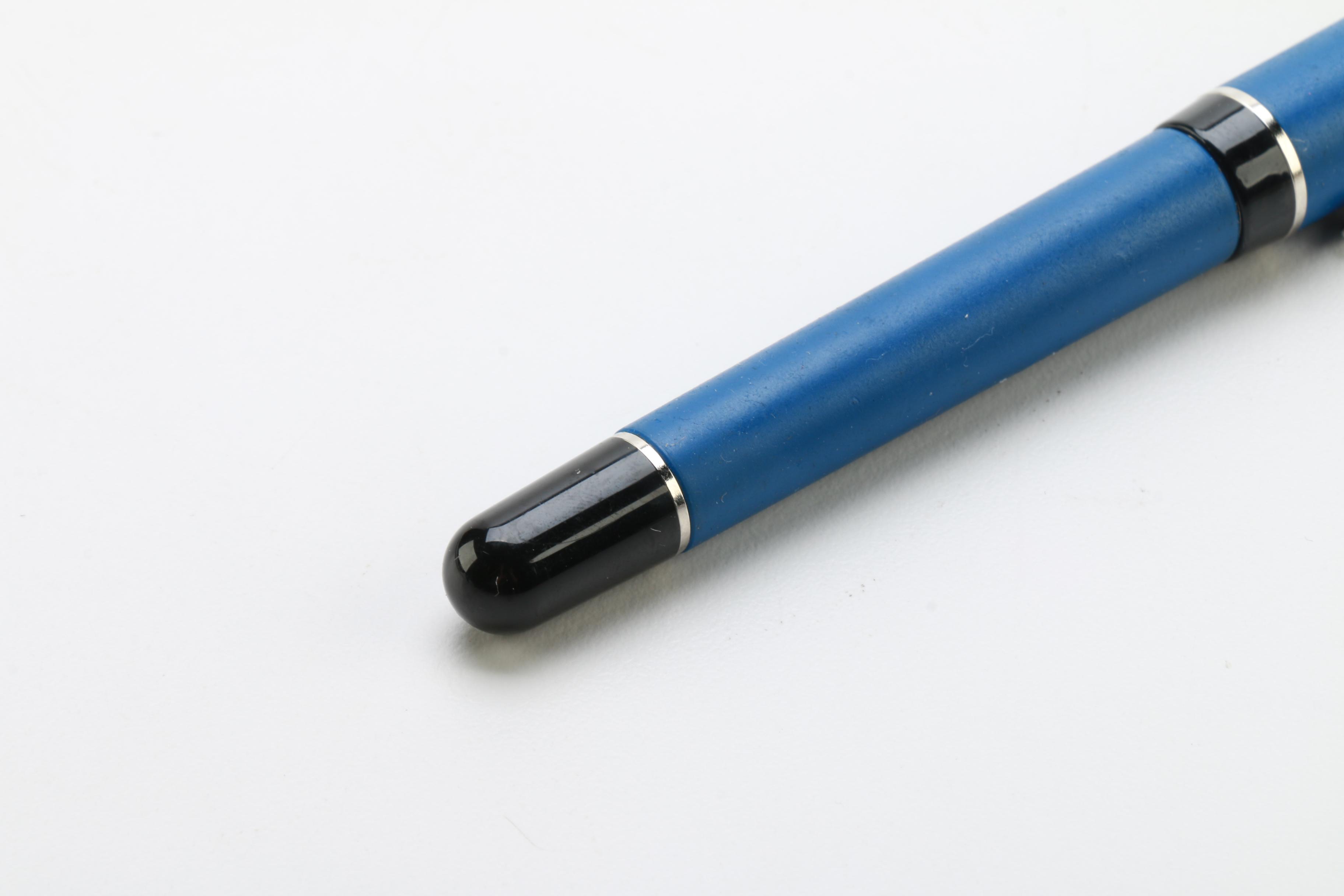Aurora Ipsilon Fountain Pen