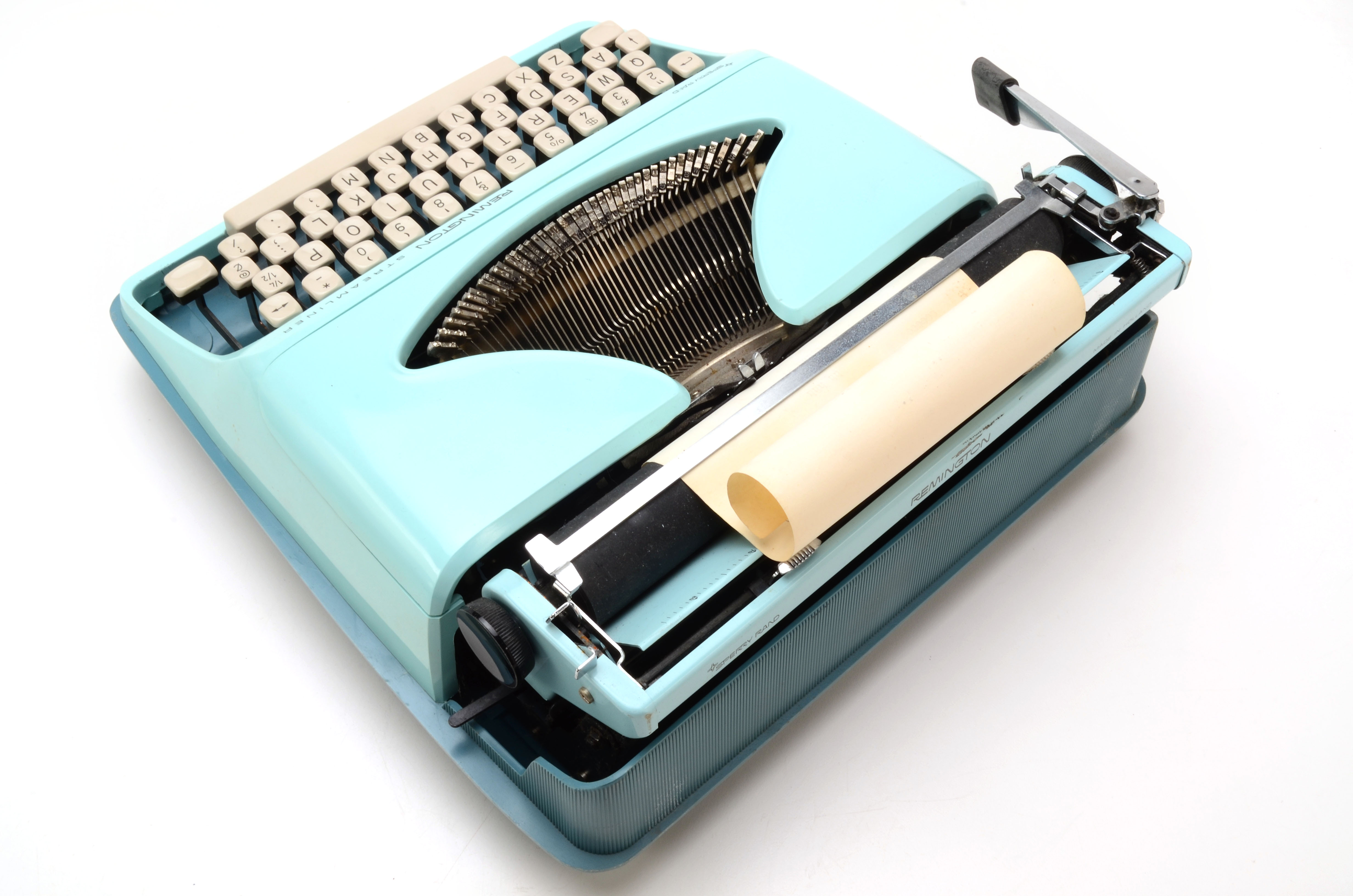 Remington Streamliner Portable Typewriter