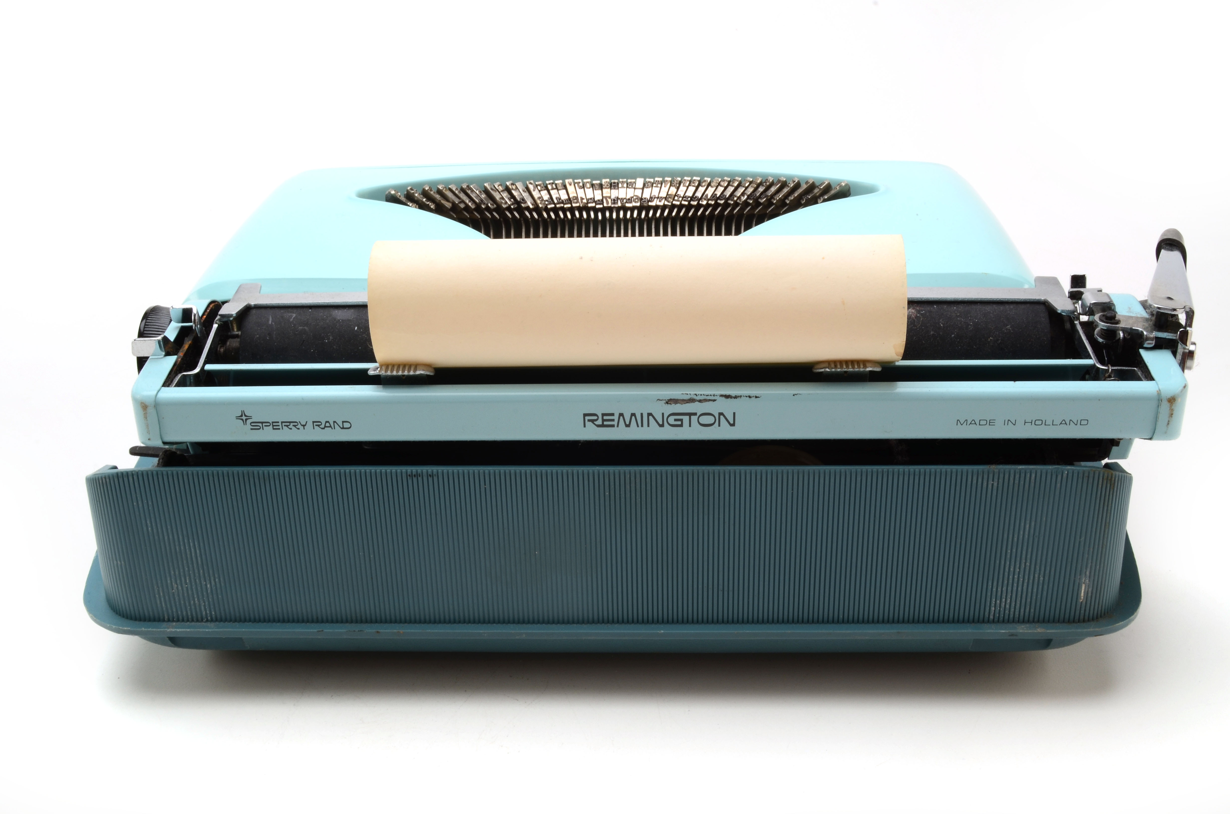 Remington Streamliner Portable Typewriter