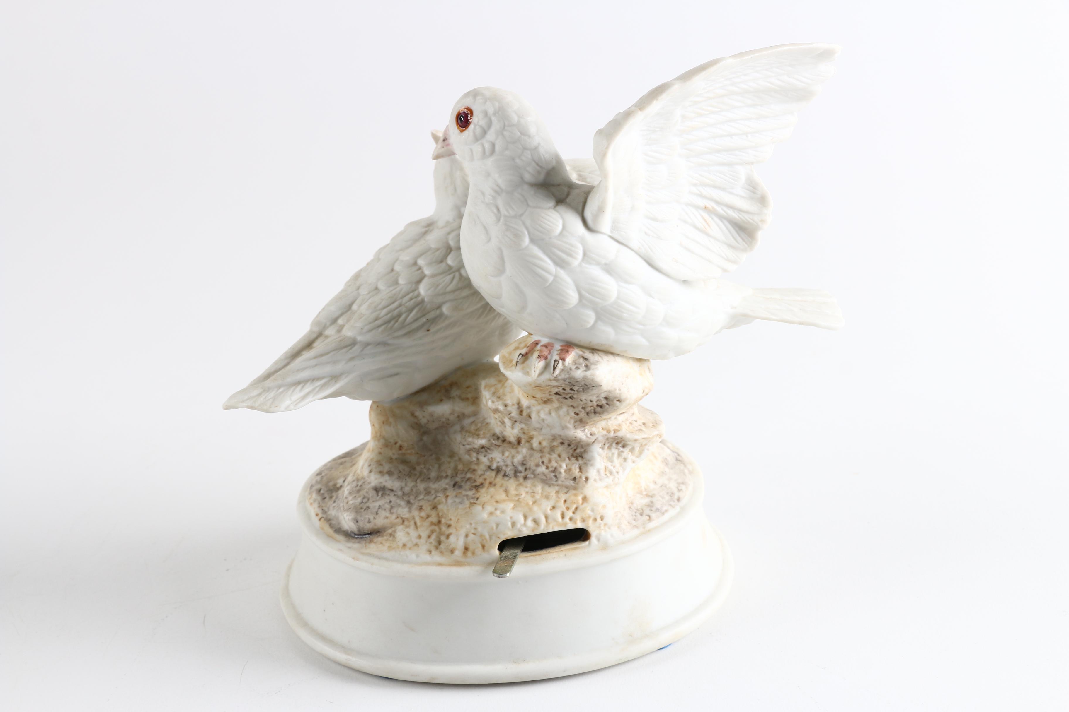 Gorham Dove Figurine Music Box