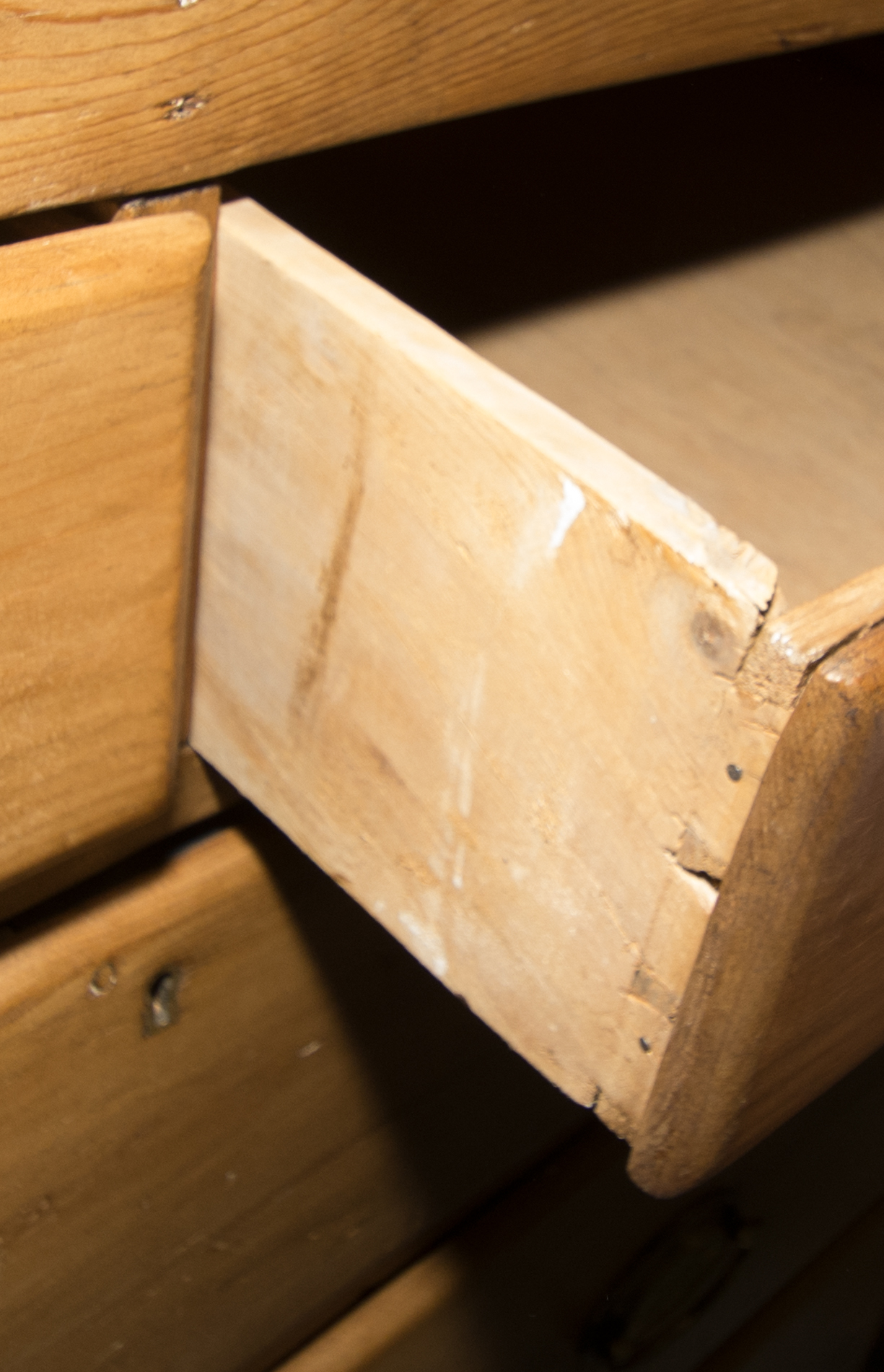 Antique Colonial Style Pine Chest of Drawers