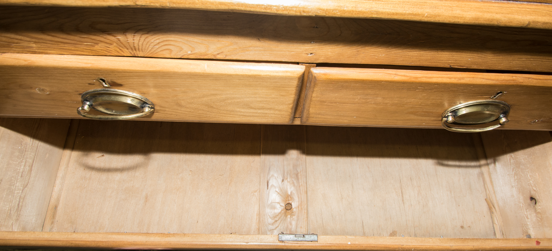 Antique Colonial Style Pine Chest of Drawers