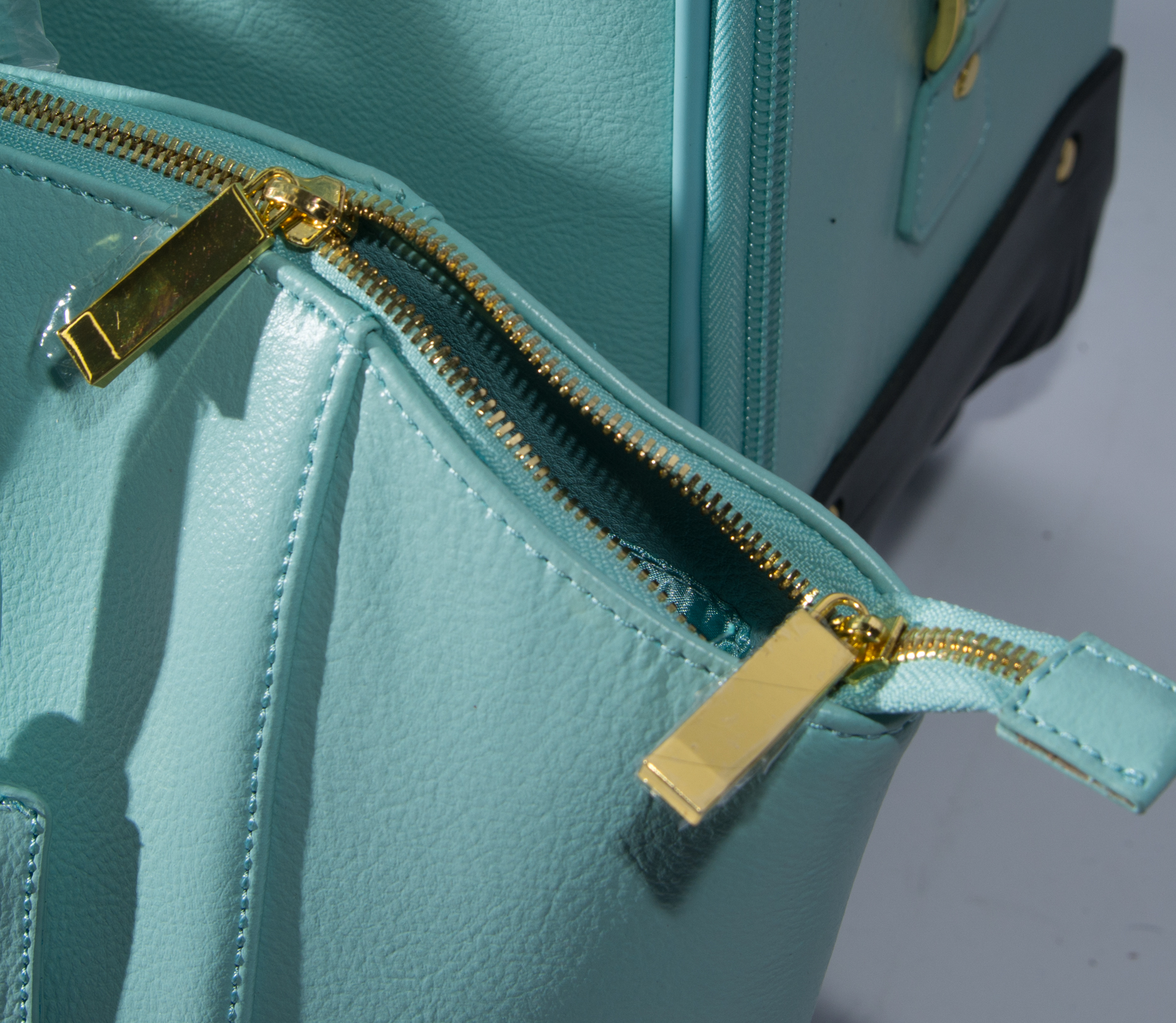 Joy and Iman Travel Set