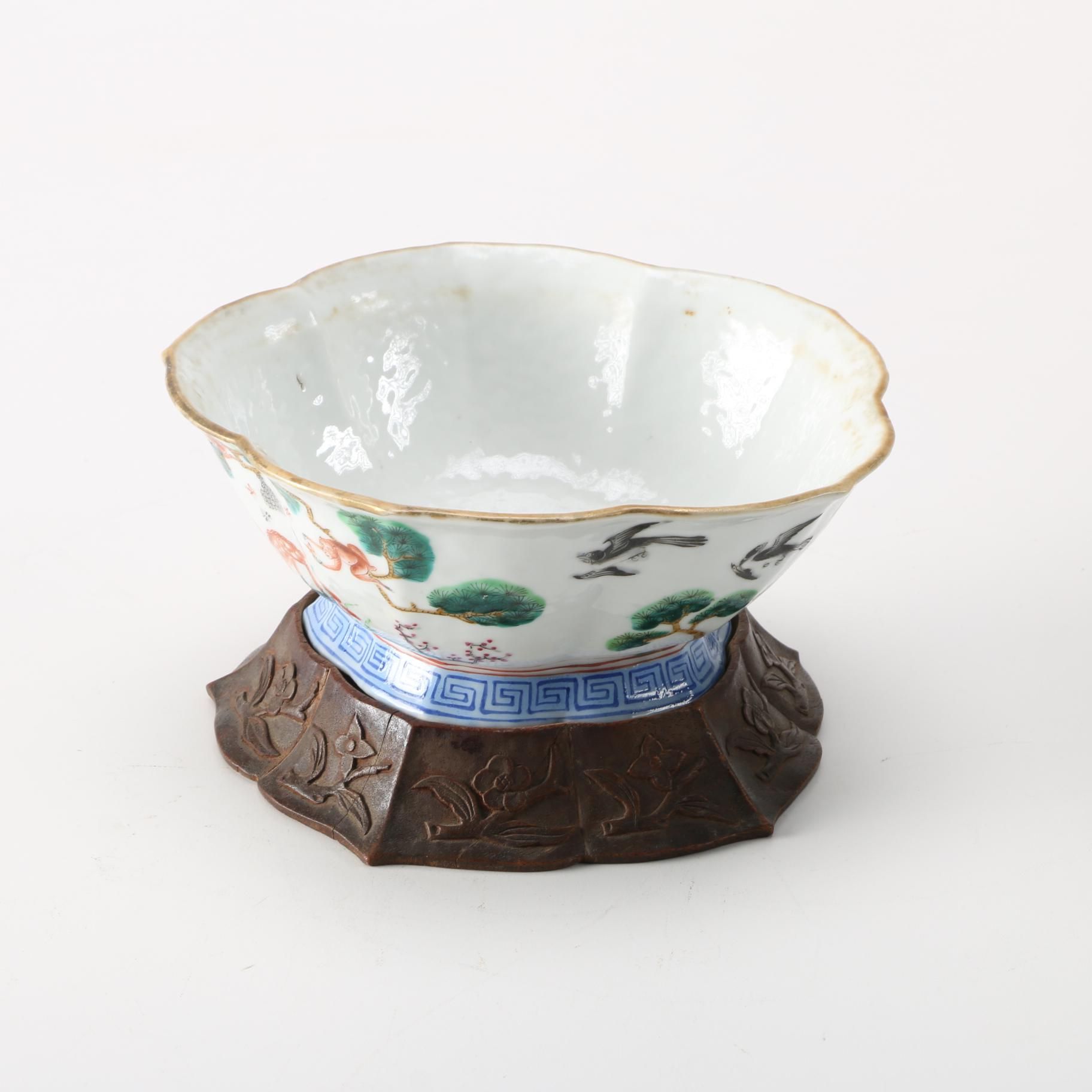Chinese Ceramic Bowl With Wooden Stand