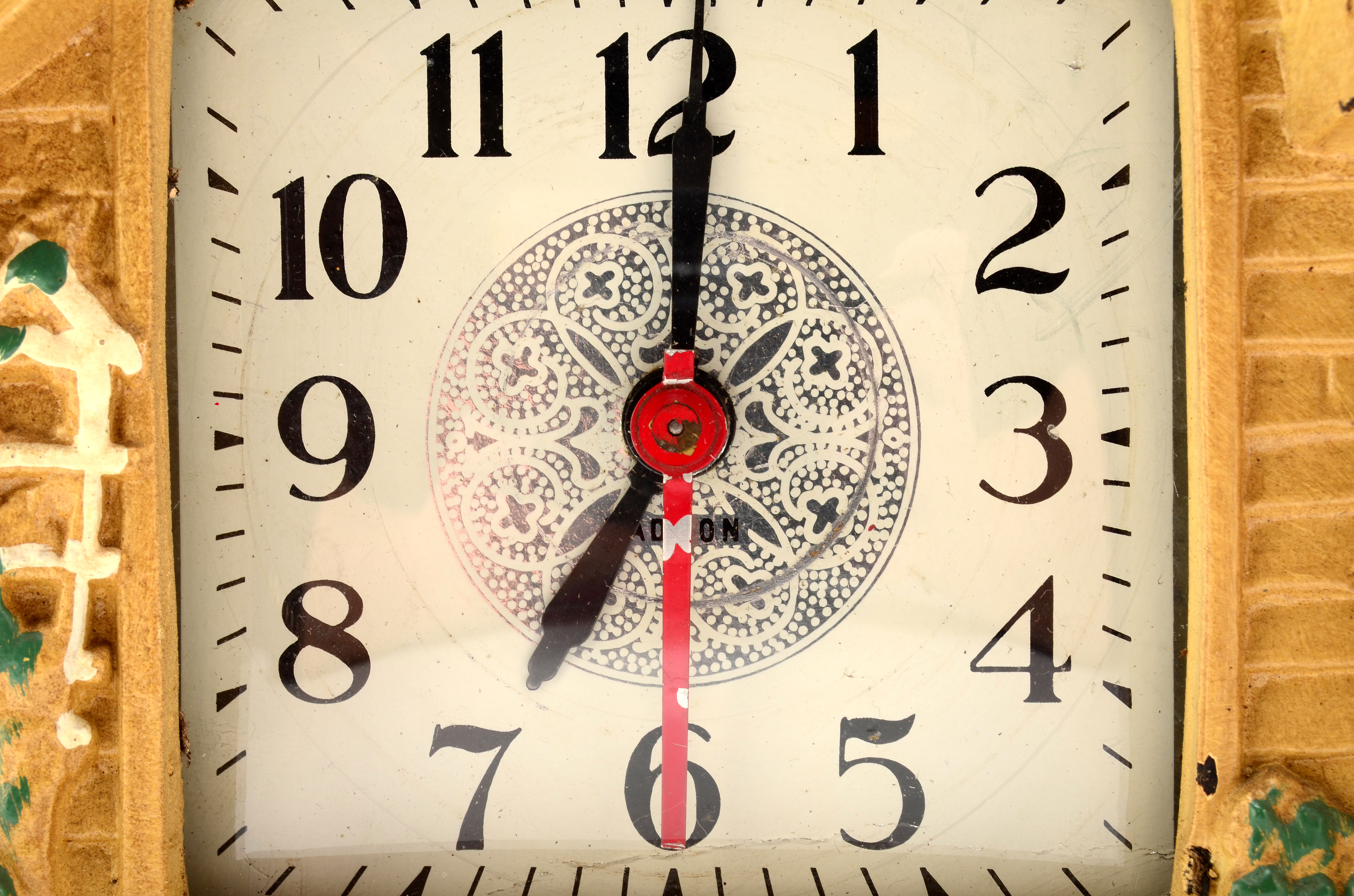 Haddon "Home Sweet Home" Illuminated Motion Shelf Clock