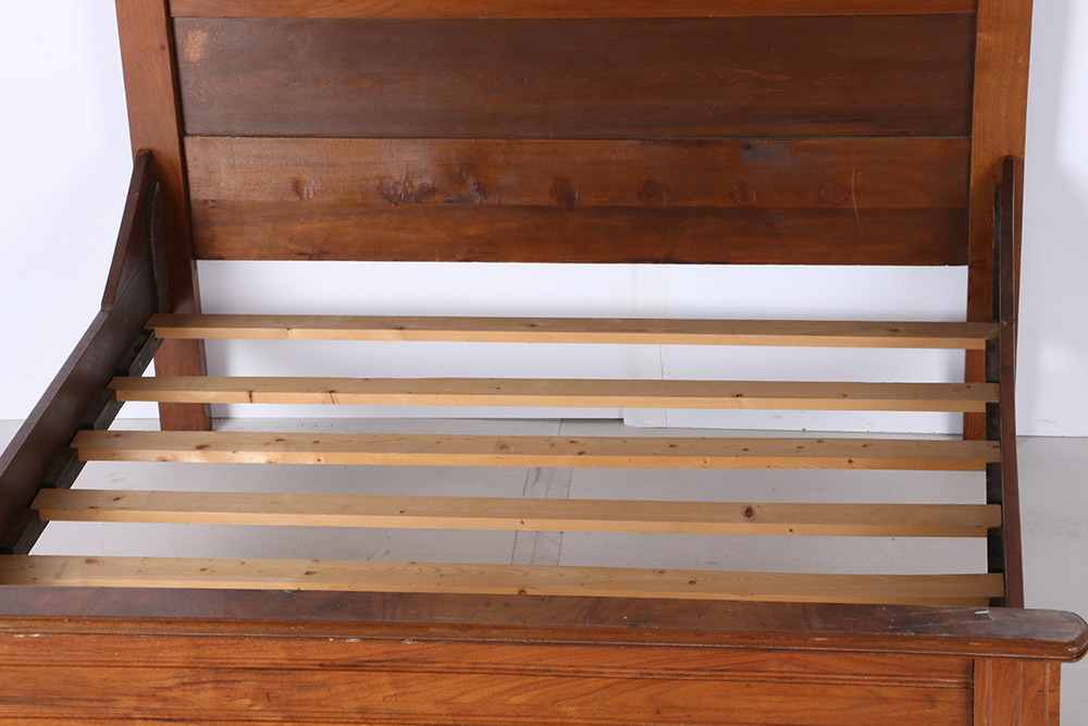 Vintage Walnut Full Size Bed Frame