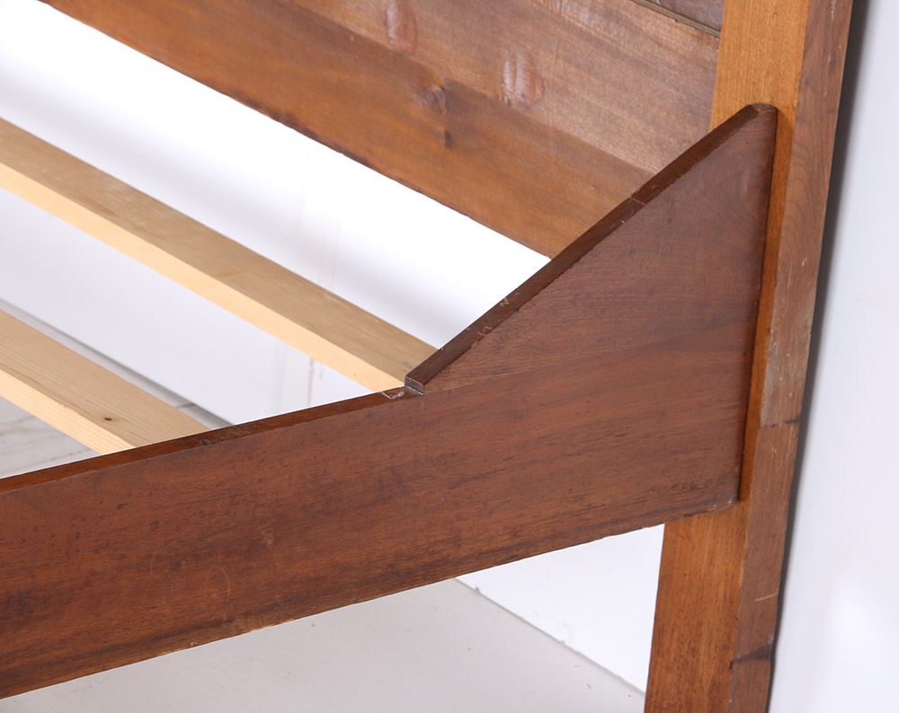 Vintage Walnut Full Size Bed Frame