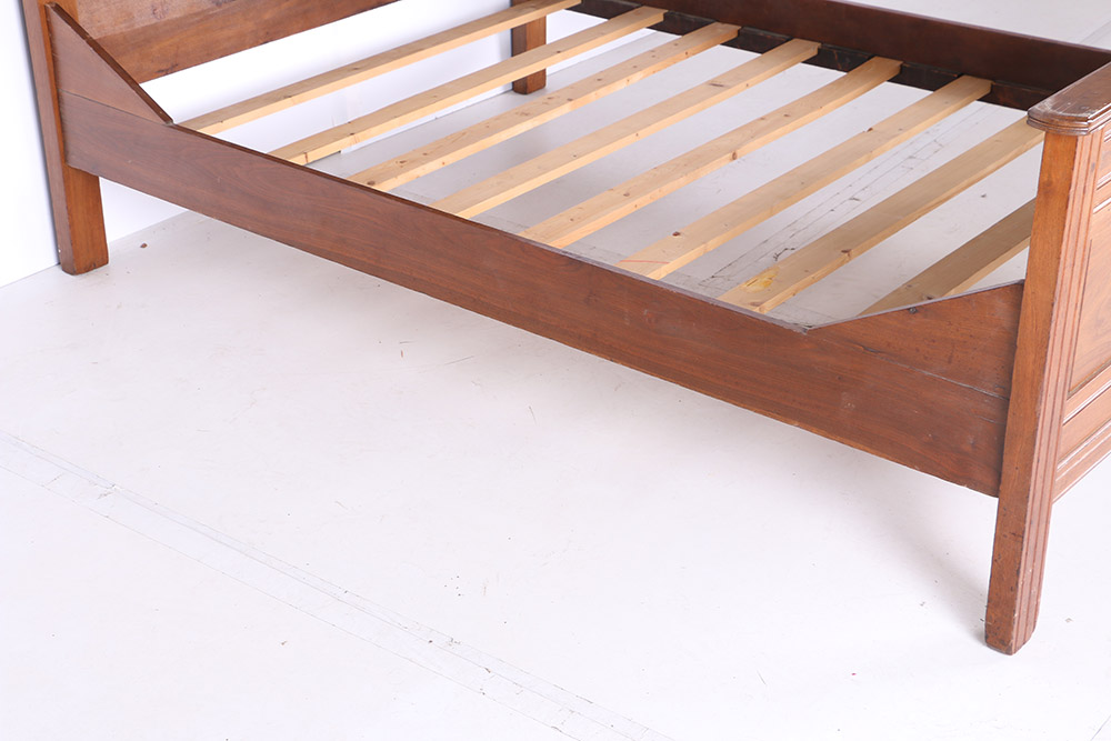 Vintage Walnut Full Size Bed Frame