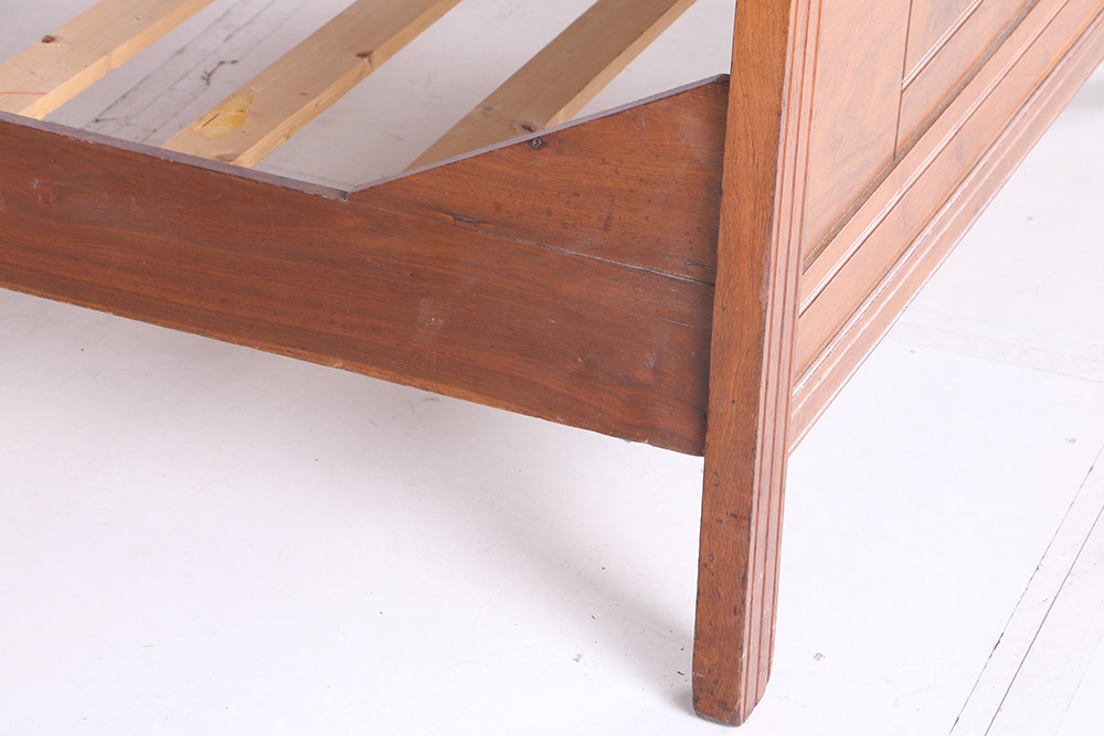 Vintage Walnut Full Size Bed Frame
