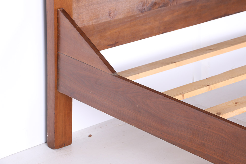Vintage Walnut Full Size Bed Frame