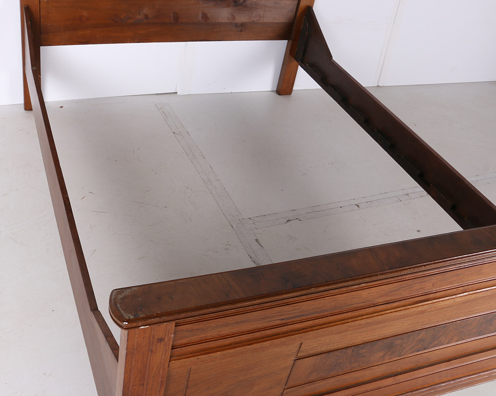 Vintage Walnut Full Size Bed Frame