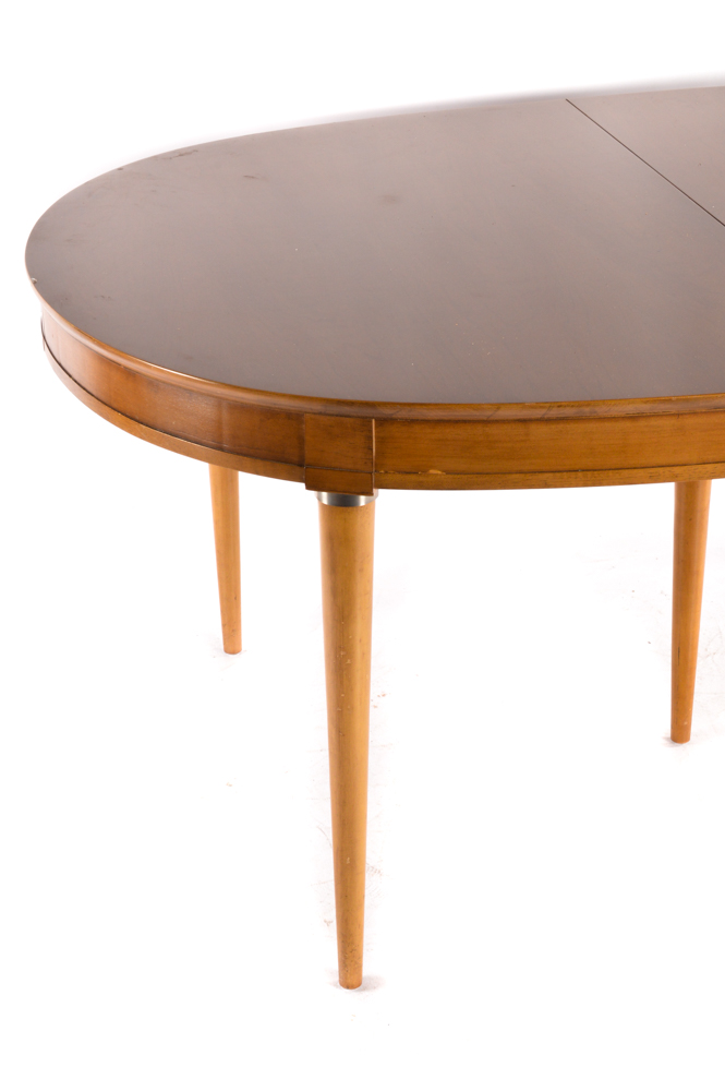 Mid Century Modern Style Dining Table With Chairs