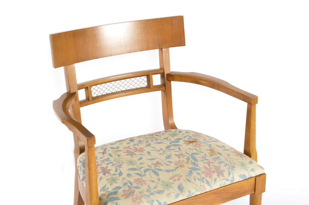 Mid Century Modern Style Dining Table With Chairs