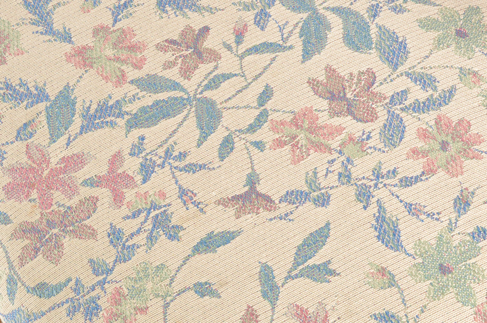 Mid Century Modern Style Dining Table With Chairs