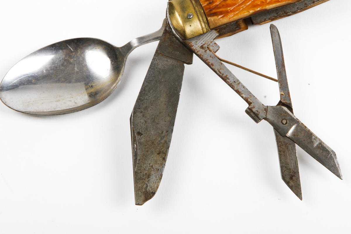 Vintage Valor Camping Pocket Knife