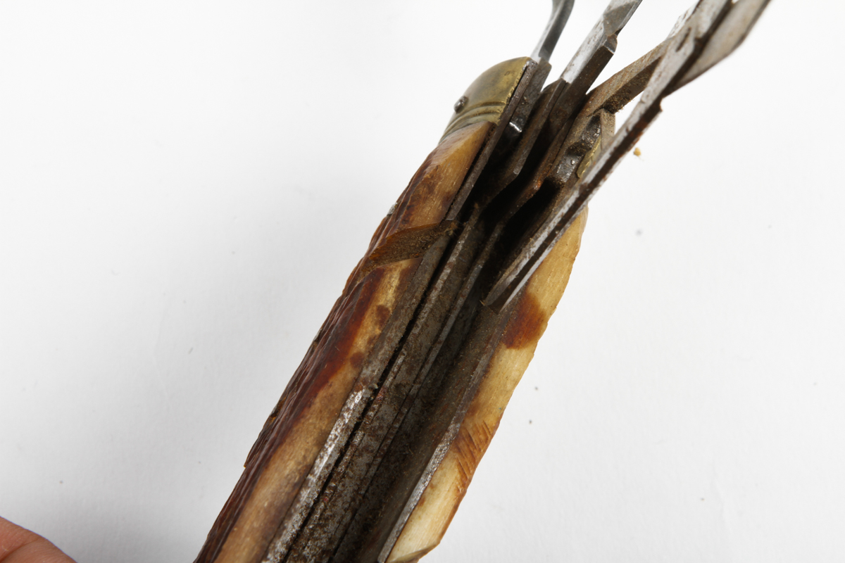 Vintage Valor Camping Pocket Knife