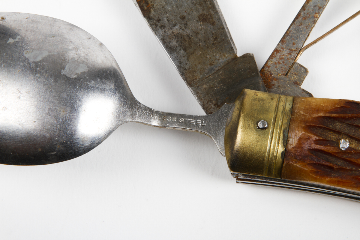 Vintage Valor Camping Pocket Knife