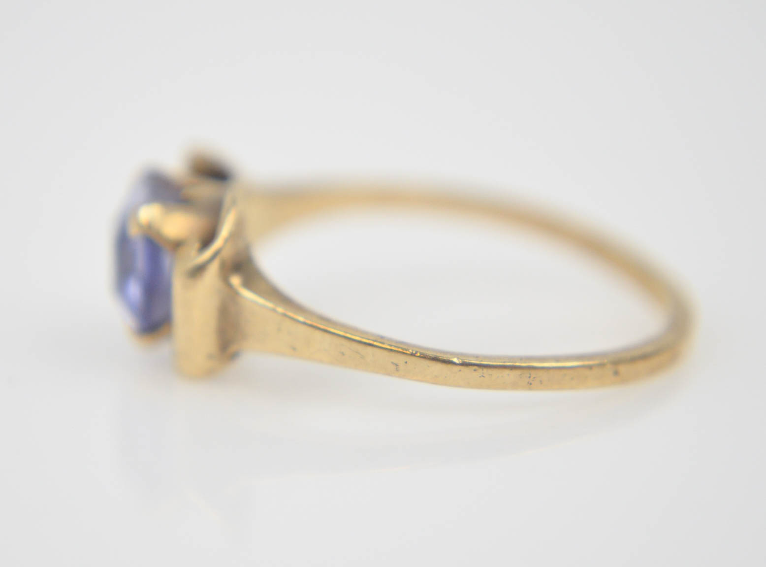 10K Yellow Gold Synthetic Sapphire Ring